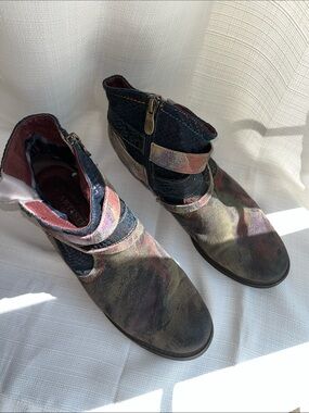 L’ Artiste Shazzam Spring Step Multicolor Ankle Boots